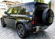 Land Rover Defender 4