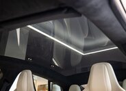 Tesla Model S 12