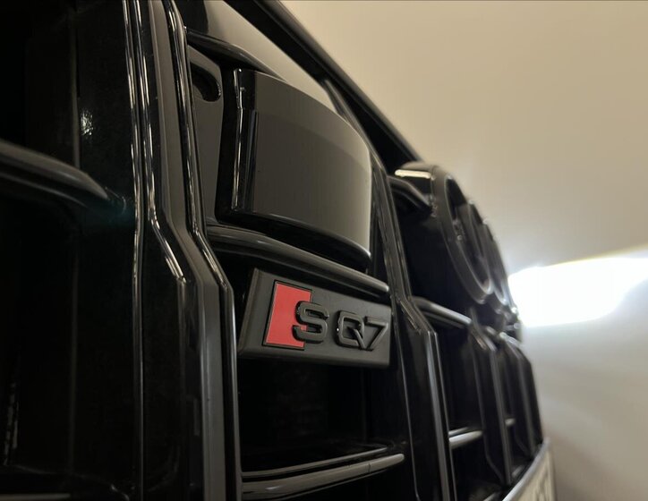 Audi SQ7 Kombi 4,0 l 320 kw