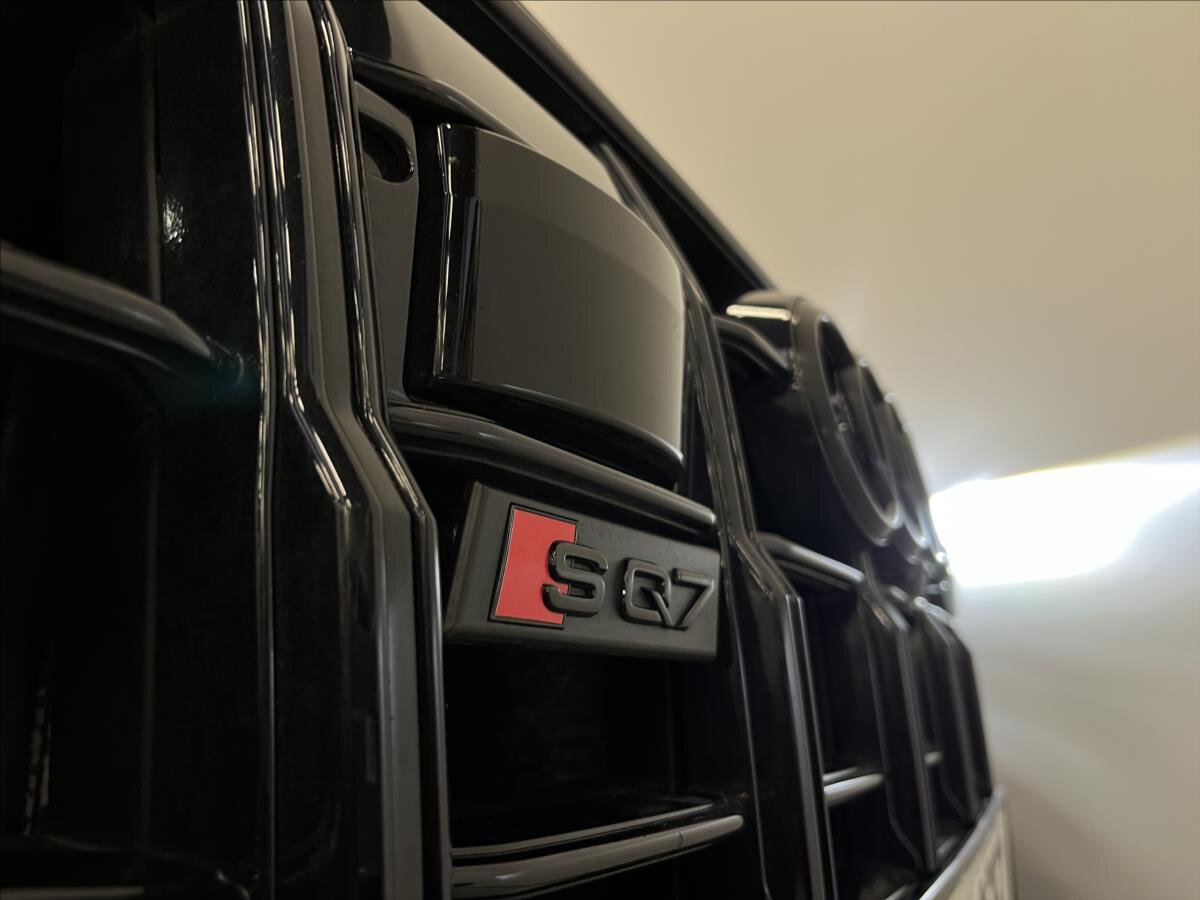 Audi SQ7 Kombi 4,0 l 320 kw