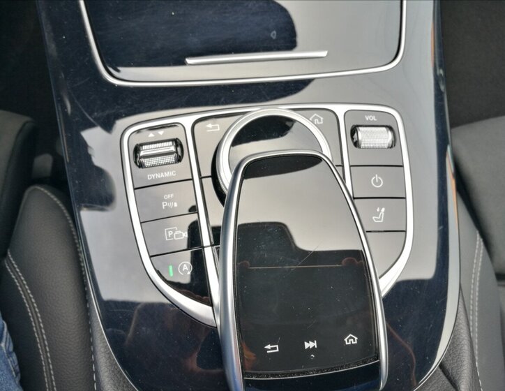 Mercedes-Benz Třídy E Kombi 2,0 l 180 kw