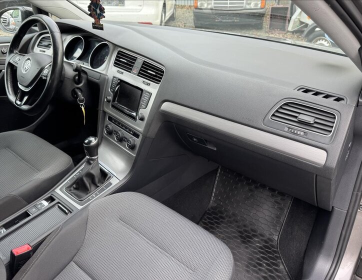 Volkswagen Golf Hatchback 1,2 l 63 kw