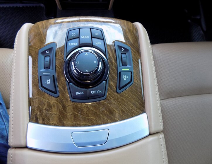 BMW Řada 7 Sedan / Limuzína 3,0 l 225 kw