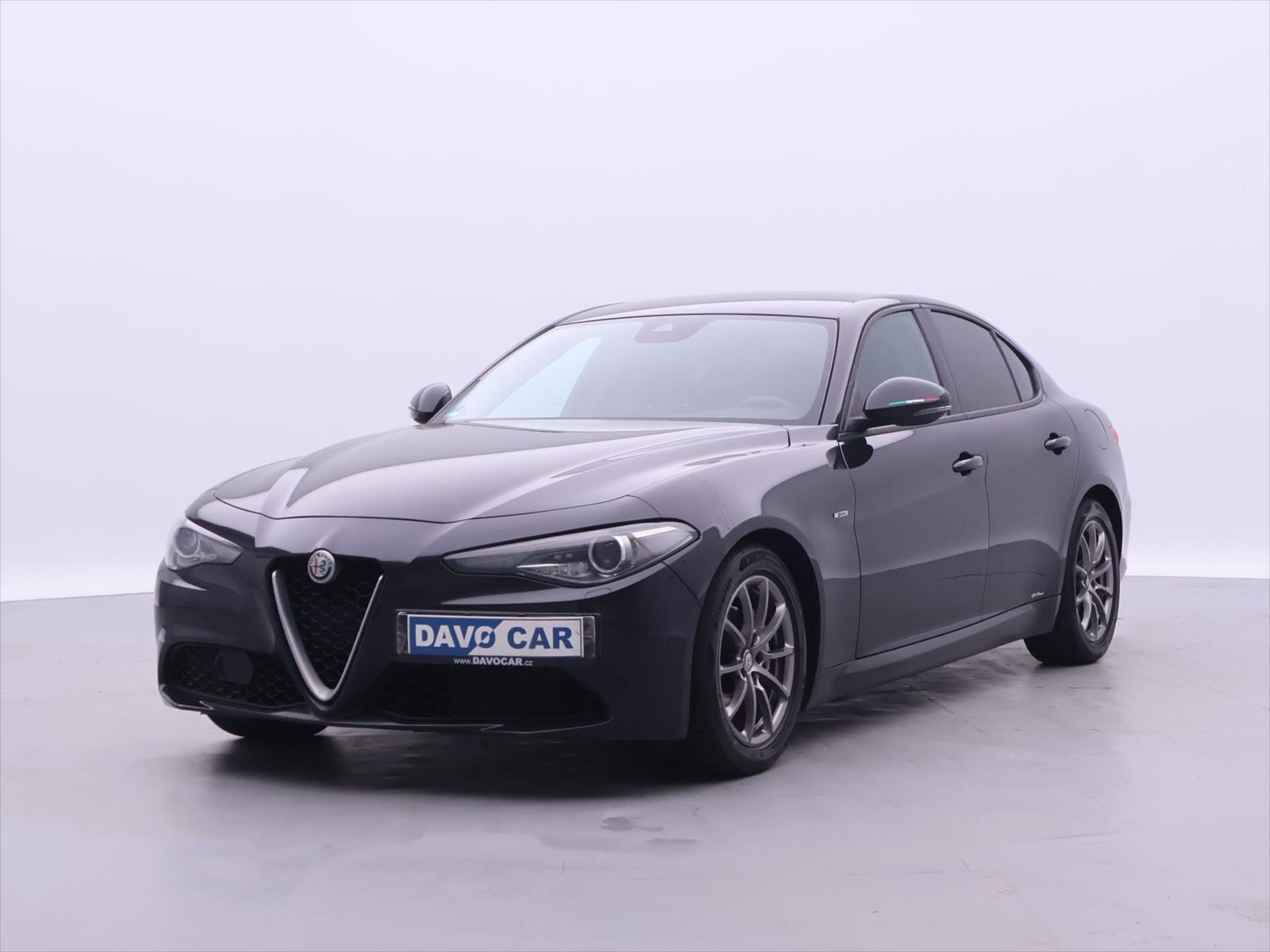 Alfa Romeo Giulia Sedan / Limuzína 2,1 l 110 kw