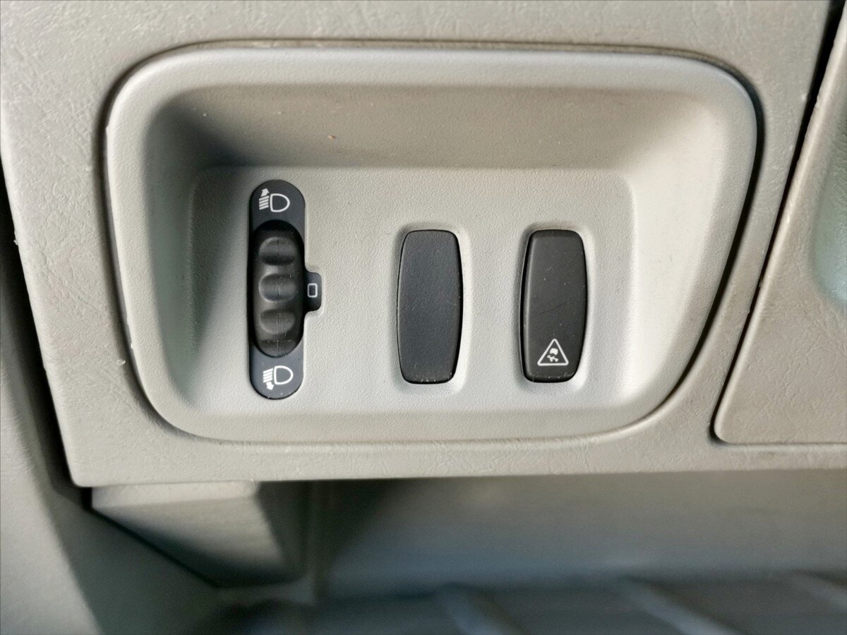 Renault Trafic Ostatní 2,5 l 107 kw