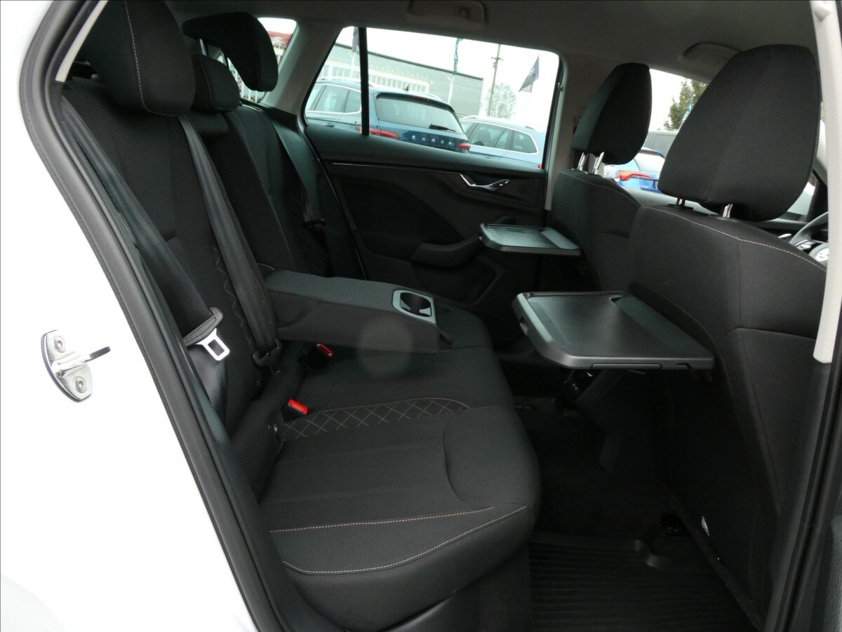 Škoda Kamiq Hatchback 999,0 81 kw