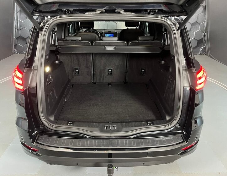 Ford S-MAX MPV 2,5 l 140 kw