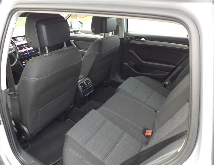 Volkswagen Passat Kombi 2,0 l 110 kw