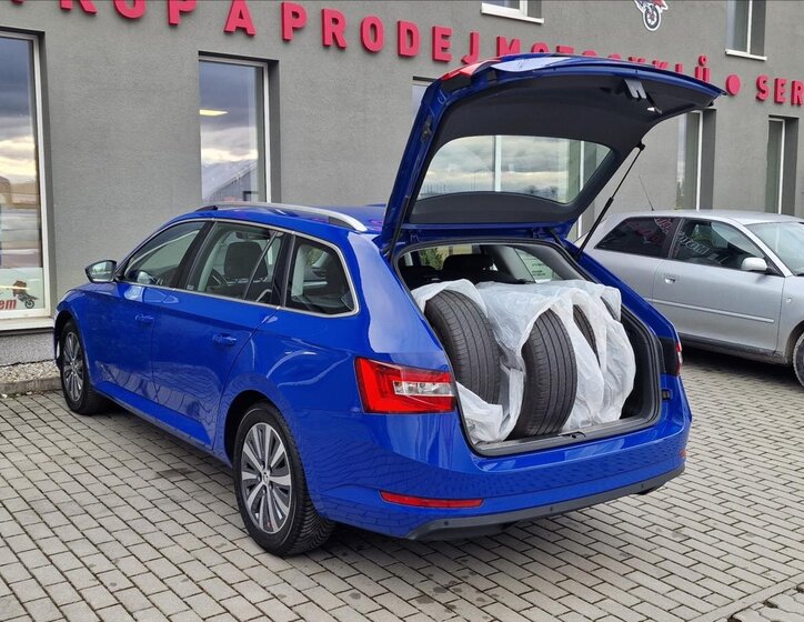 Škoda Superb Kombi 1,5 l 110 kw