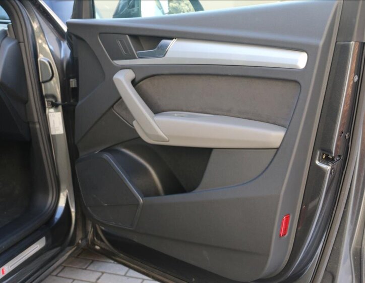 Audi Q5 SUV 2,0 l 150 kw