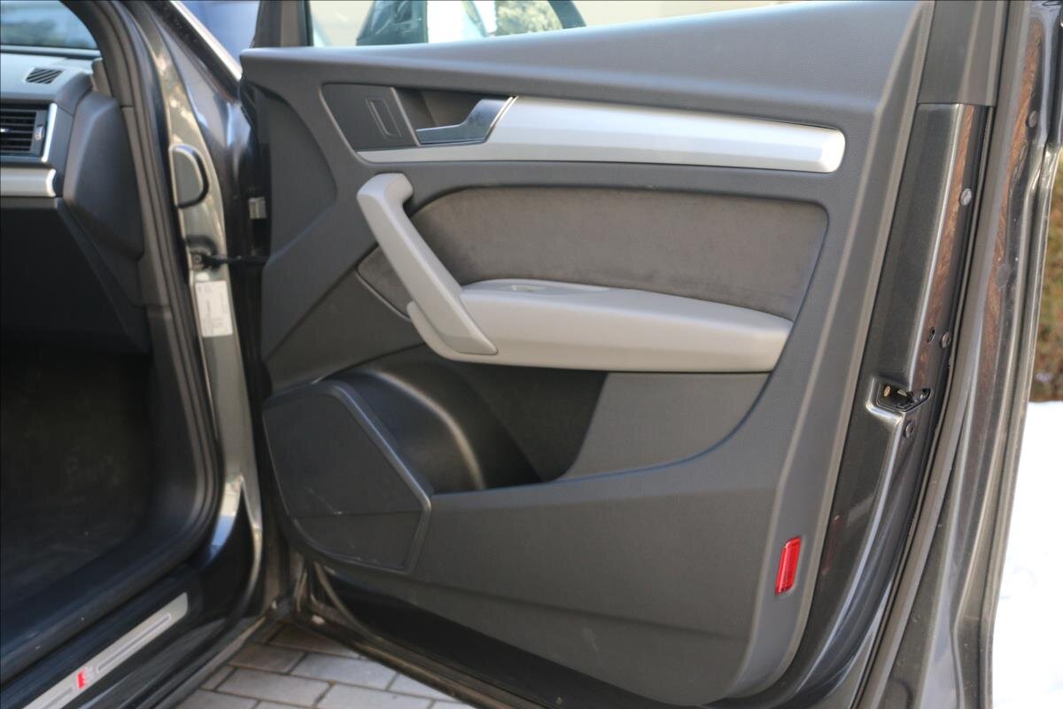 Audi Q5 SUV 2,0 l 150 kw