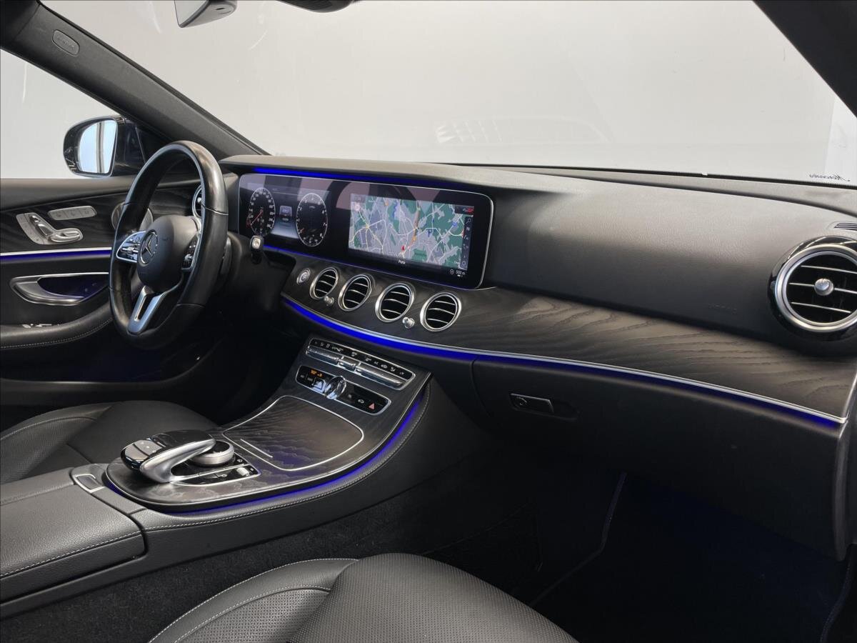 Mercedes-Benz Třídy E Sedan 3,0 l 270 kw