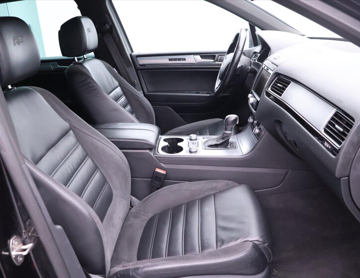 Volkswagen Touareg SUV / Terénní 3,0 l 193 kw