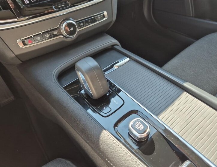 Volvo V90 Kombi 2,0 l 145 kw