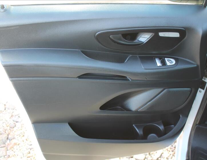 Mercedes-Benz Vito 22