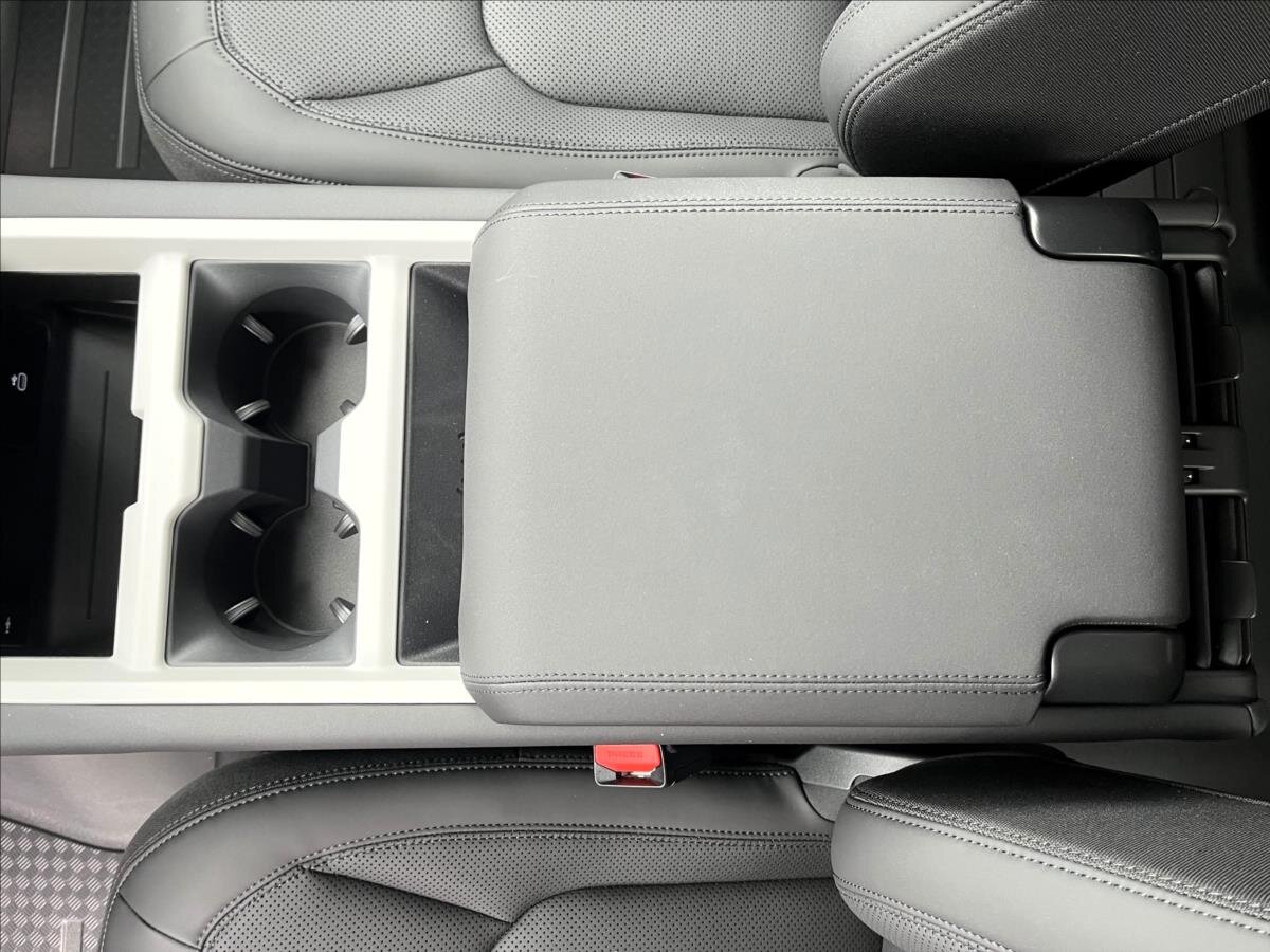 Land Rover Defender SUV 3,0 l 147 kw