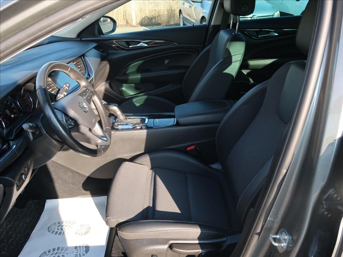 Opel Insignia Kombi 2,0 l 125 kw