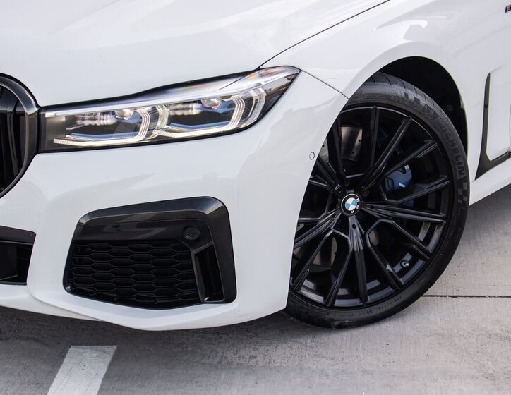 BMW Řada 7 Sedan 3,0 l 294 kw