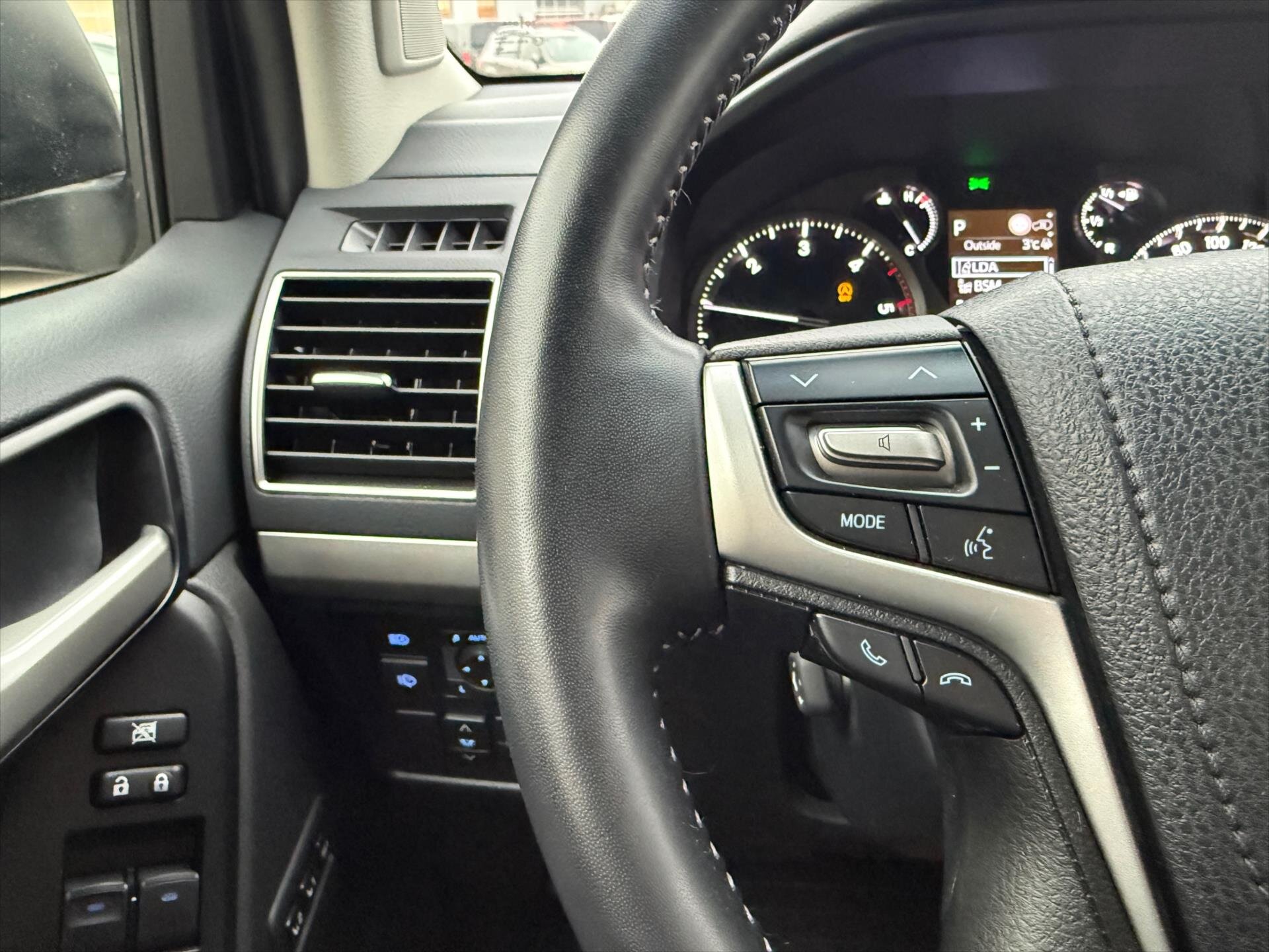 Toyota Land Cruiser SUV 2,8 l 150 kw