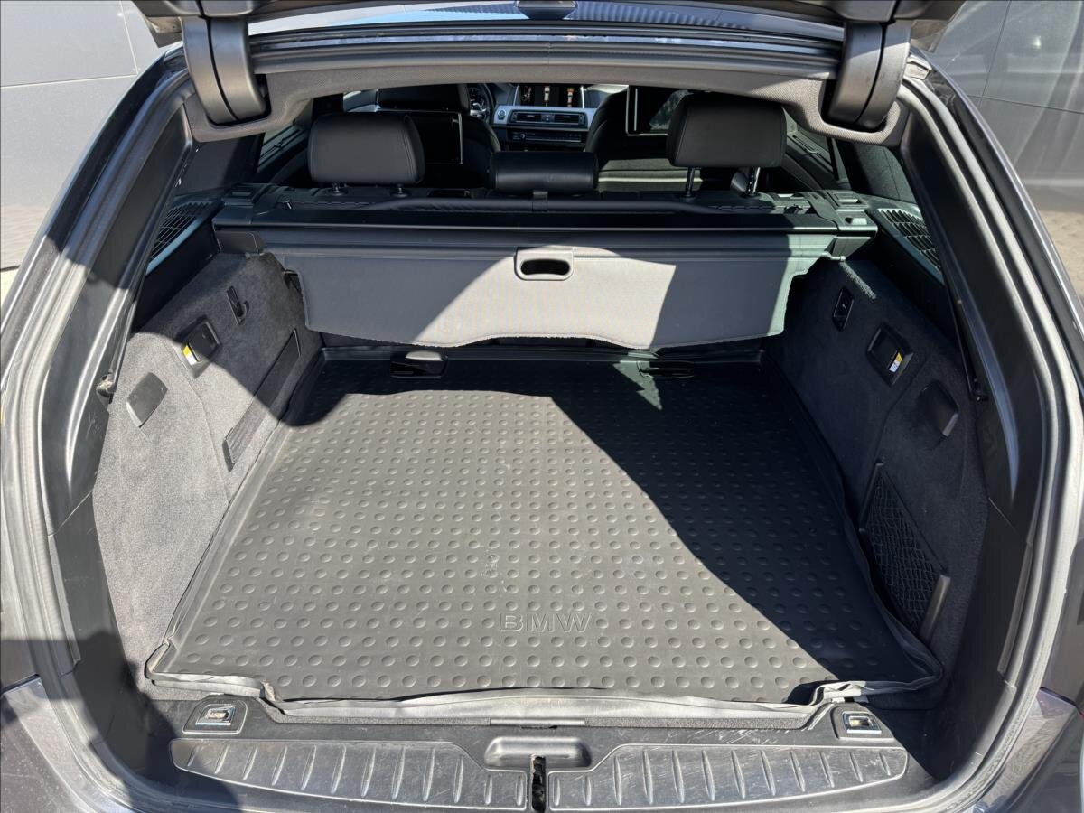 BMW Řada 5 Kombi 3,0 l 230 kw