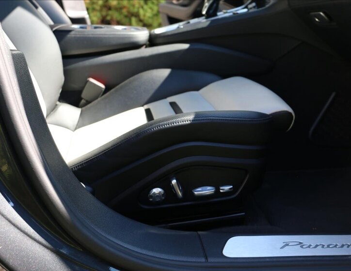 Porsche Panamera 49