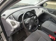 Nissan Almera Tino 21