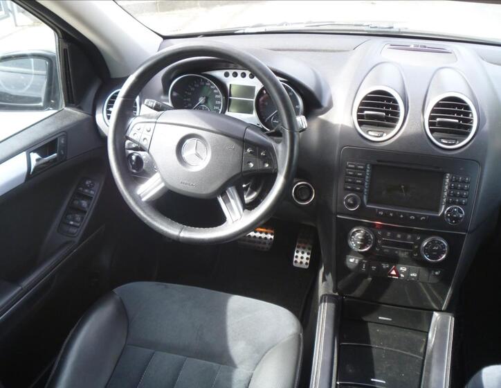 Mercedes-Benz Třídy M 15