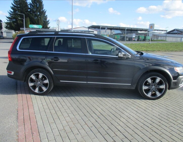 Volvo XC70 5