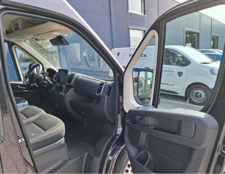 Peugeot Boxer Skříň 2,2 l 132 kw