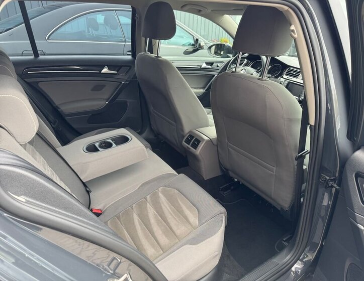 Volkswagen Golf Kombi 2,0 l 110 kw