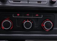 Volkswagen Transporter Kombi 2,0 l 62 kw