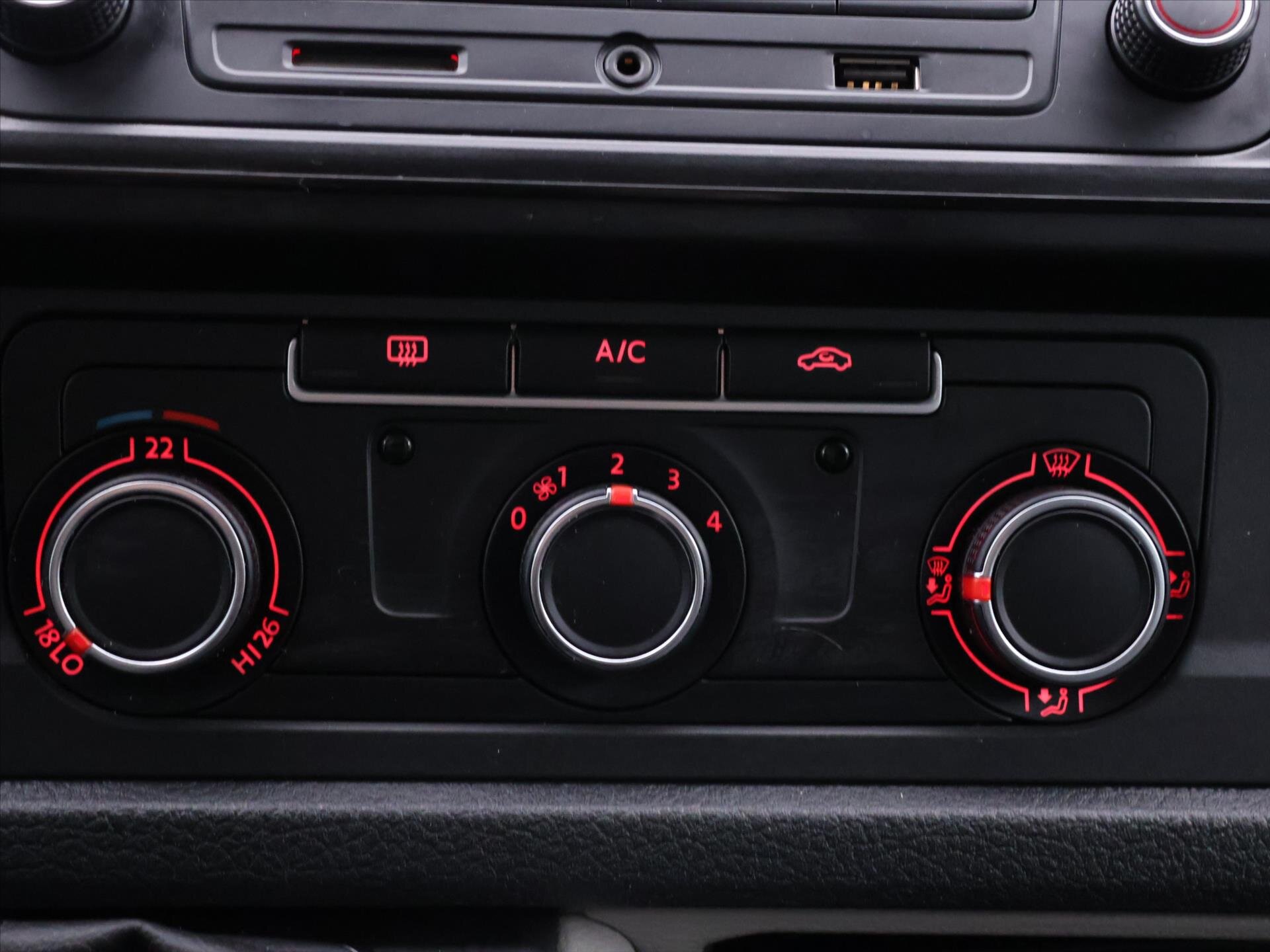 Volkswagen Transporter Kombi 2,0 l 62 kw