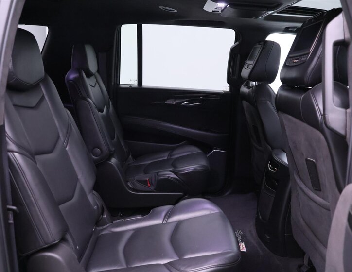 Cadillac Escalade SUV / Terénní 6,2 l 313 kw