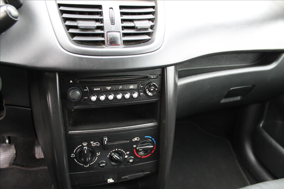 Peugeot 207 Kombi 1,4 l 54 kw