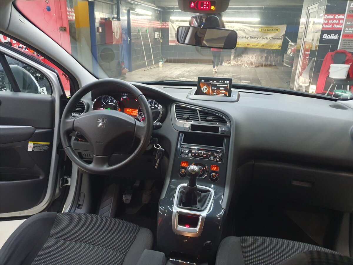 Peugeot 5008 MPV 1,6 l 88 kw