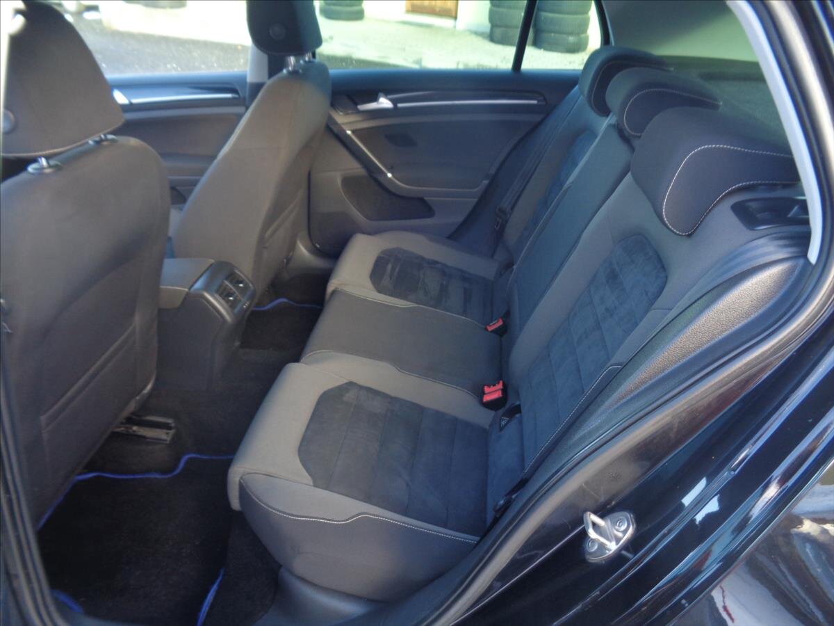 Volkswagen Golf Kombi 2,0 l 110 kw