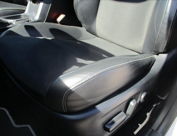 Toyota RAV4 SUV 2,5 l 145 kw