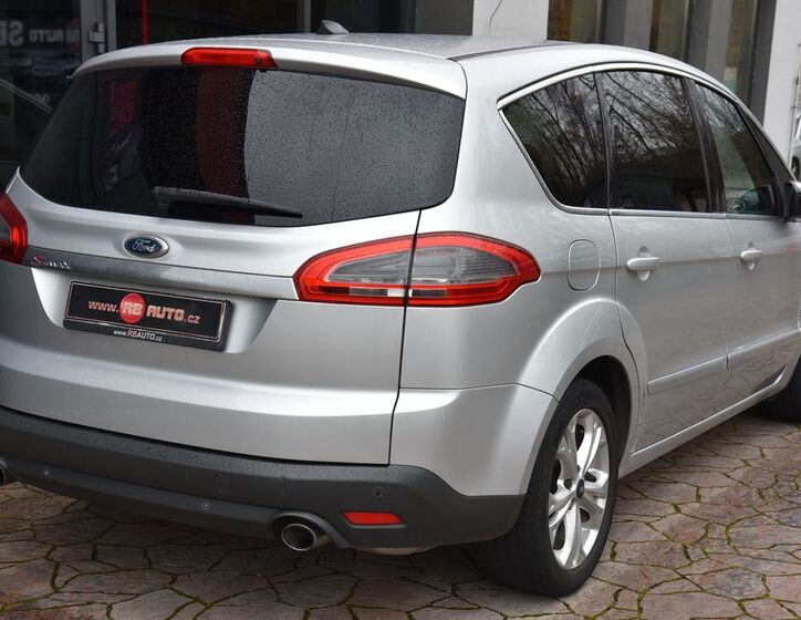 Ford S-MAX 8