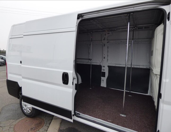 Peugeot Boxer Ostatní 2,2 l 121 kw