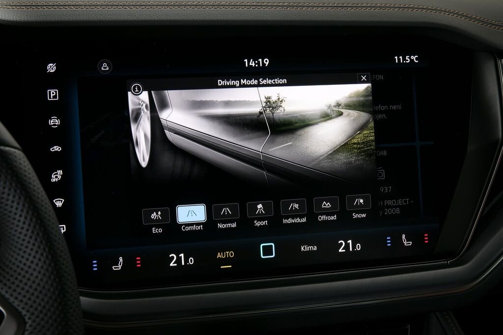 Volkswagen Touareg SUV / Terénní 3,0 l 210 kw