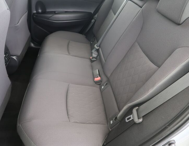 Toyota Corolla Cross 10