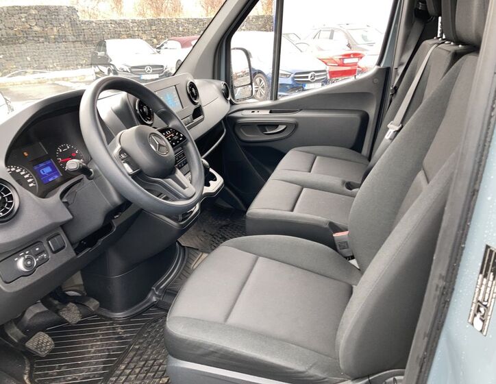 Mercedes-Benz Sprinter 18