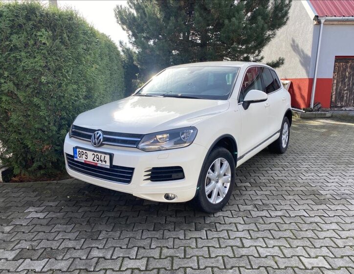 Volkswagen Touareg 1