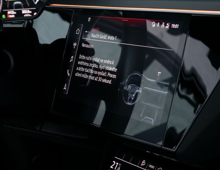 Audi e-tron SUV / Terénní 0,0 300 kw