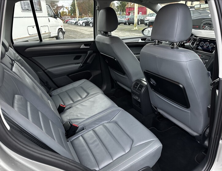 Volkswagen Golf Sportsvan 19