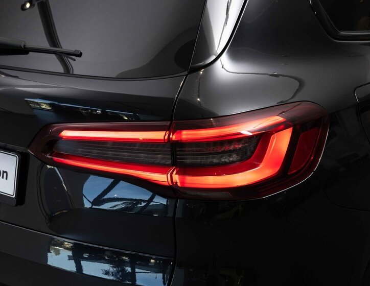 BMW X5 SUV / Terénní 4,4 l 390 kw