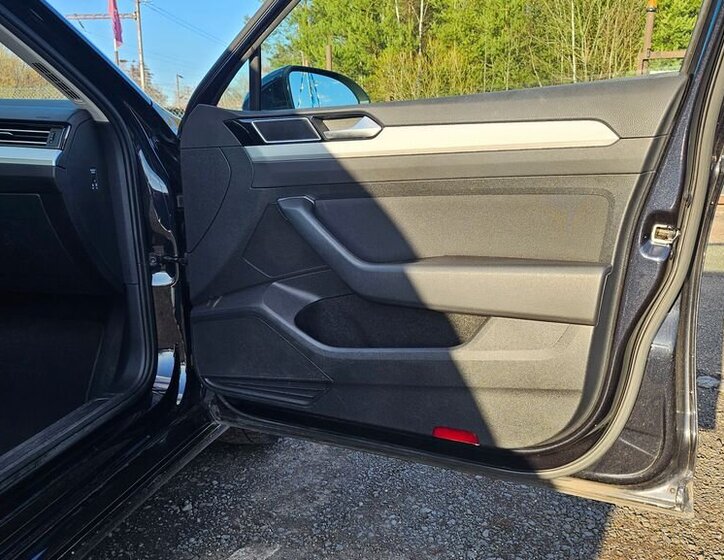 Volkswagen Passat Kombi 1,6 l 88 kw