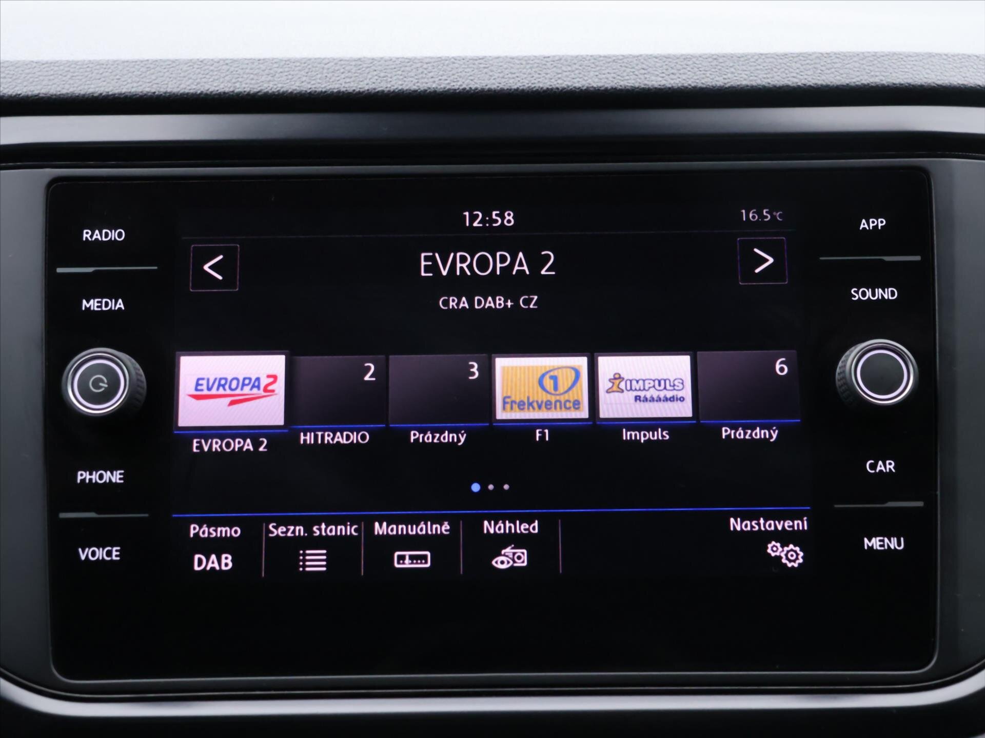 Volkswagen T-Roc SUV / Terénní 999,0 85 kw