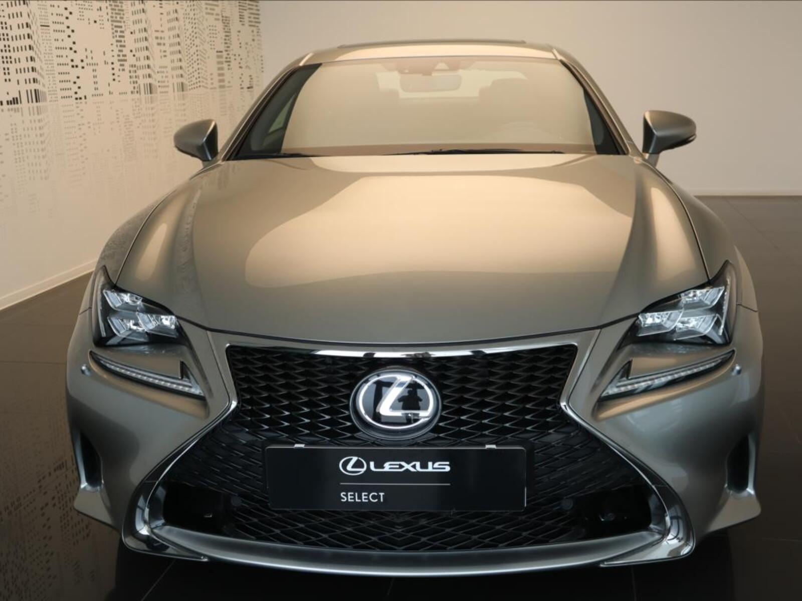 Lexus RC 200t 3