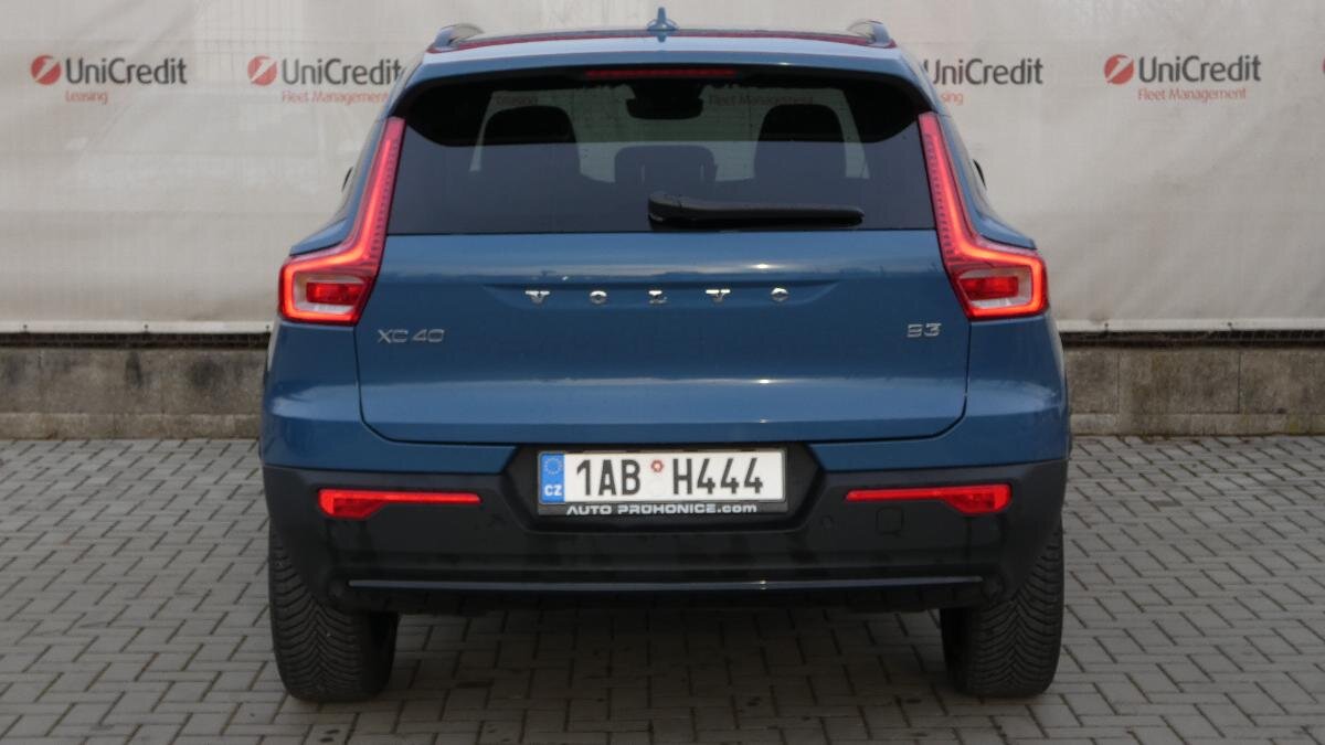 Volvo XC40 SUV / Terénní 2,0 l 120 kw